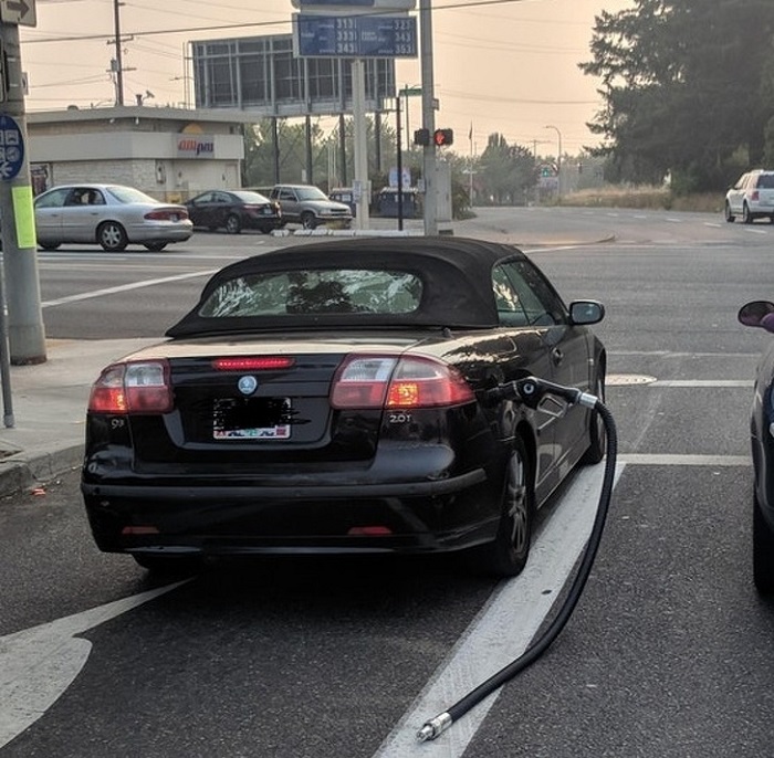 Забавные ситуации на дороге, в которых точно не хотелось бы оказаться автокурьезы