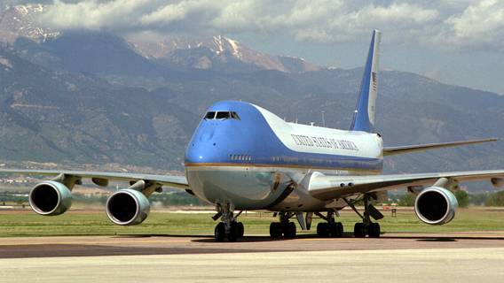 Boeing может задержать поставки новых самолетов Air Force One