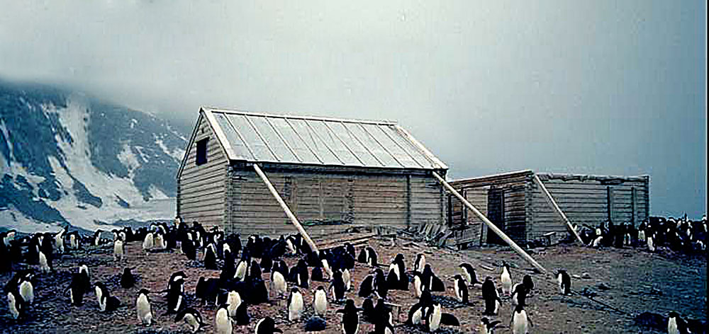 Borchgrevink_Hut.jpg