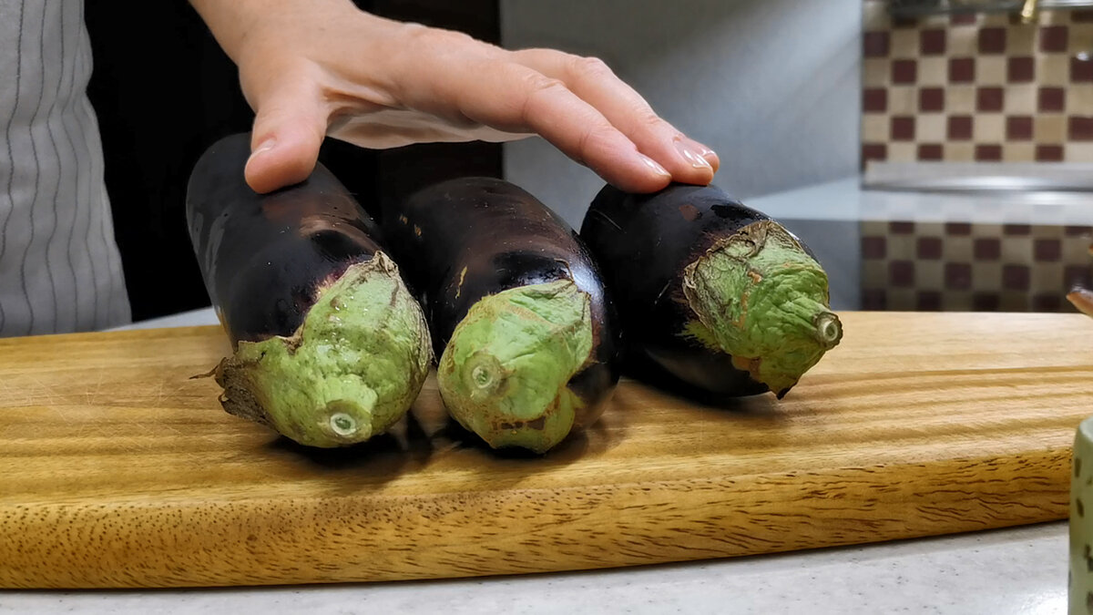 Все баклажаны уходят на эту закуску по-турецки. Вкуснота необыкновенная, съедаются мгновенно