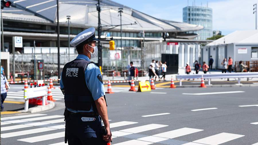 В Токио полицейский открыл огонь по пытавшемуся сбить его автомобилю