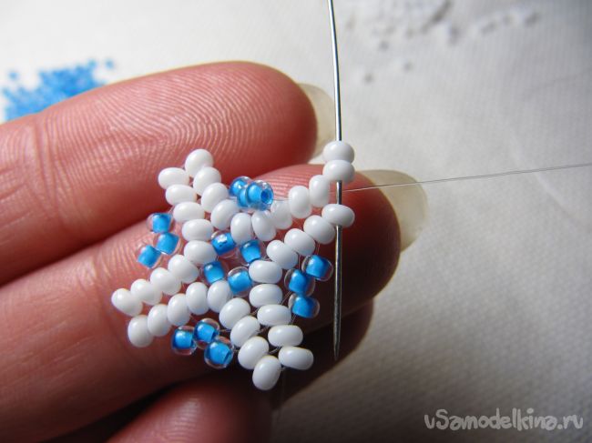 Браслет из бисера «Снежная королева» 