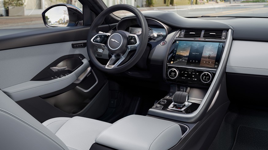 Jaguar обновил E-Pace: иная «начинка» и платформа, как у Range Rover Evoque авто,авто и мото,автосалон,водителю на заметку,машины,новости автомира,Россия,тюнинг