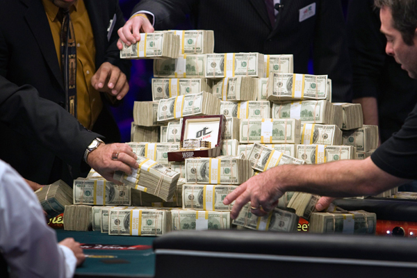 Будни московских налоговиков: взятки, вымогательства, государственная измена