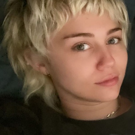 Еще короче: мама Майли Сайрус сделала ей новую стрижку Еще короче: мама Майли Сайрус сделала ей новую стрижку Было/Стало