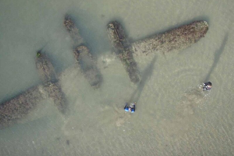 12. «Американский истребитель на валлийском пляже» в мире, вещи, интересно, находка, пляж, удивительно