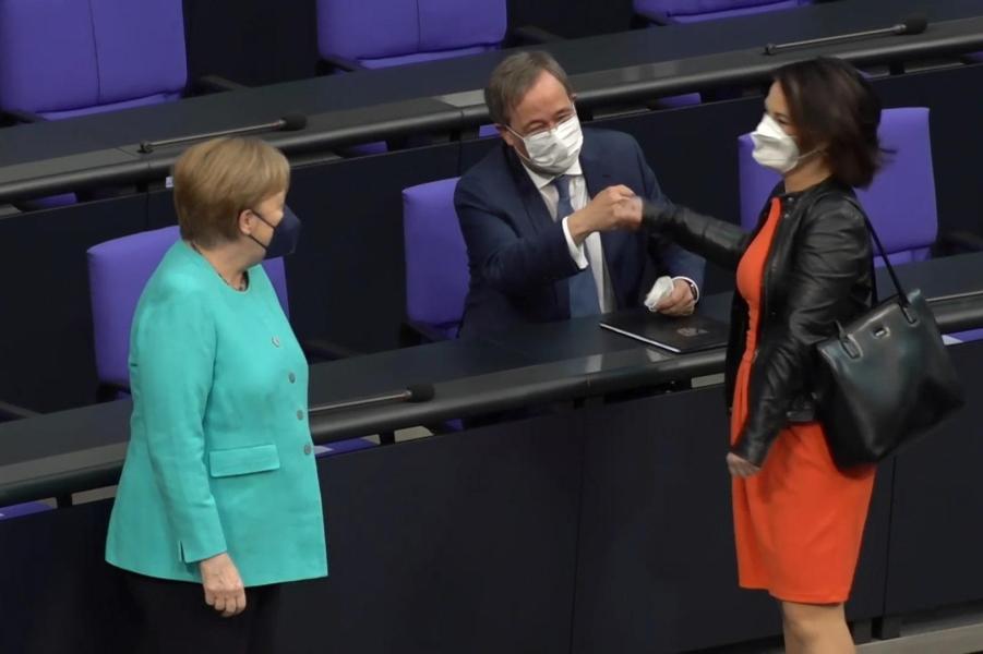 Меркель, Лашет и конкурентка Бербок.jpg