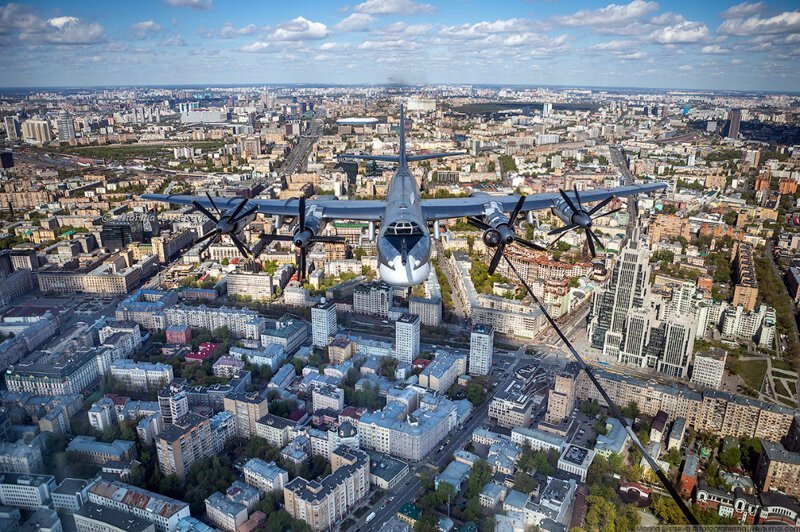 Москва из кабины самолета Ил-78 Москва из кабины самолета Ил-78