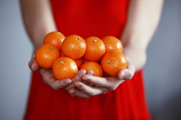 Кислый или сладкий: как узнать вкус мандаринов еще на прилавке лайфхак,полезные советы,фрукты