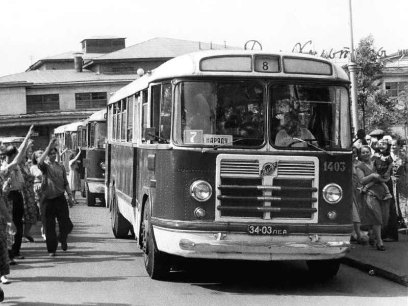 Автобус ЗИЛ-158: почему его невзлюбили водители и пассажиры? авто и мото,история,транспорт
