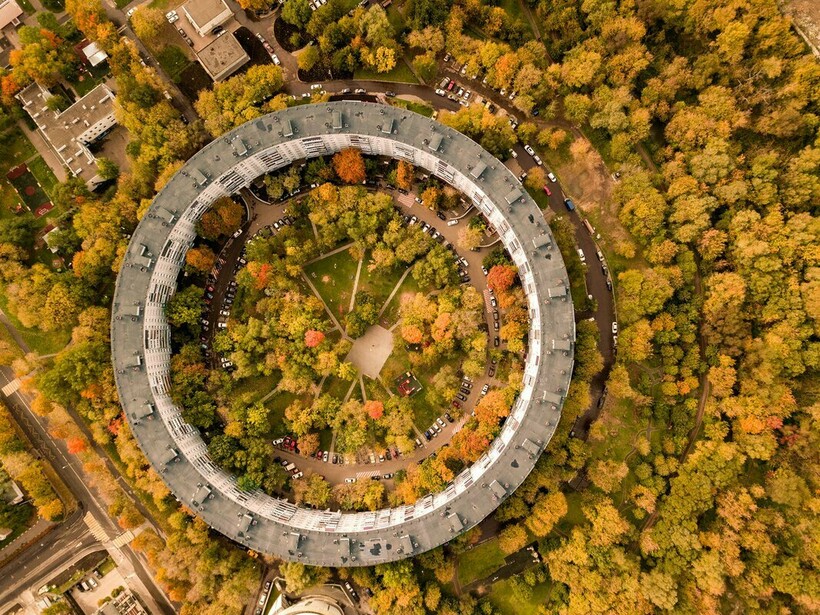 Дома-кольца стали смелым советским экспериментом. Фото: nat-geo.ru