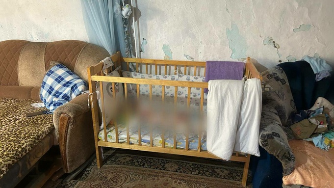 Сибирячка насмерть забила младенца головой о подлокотник дивана из-за плача