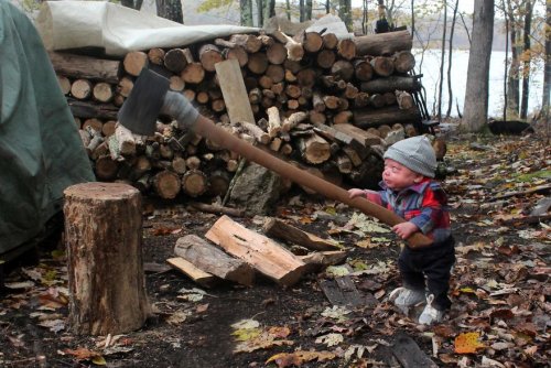 Нескучные фотографии, на которых малыши занимаются обычными делами 