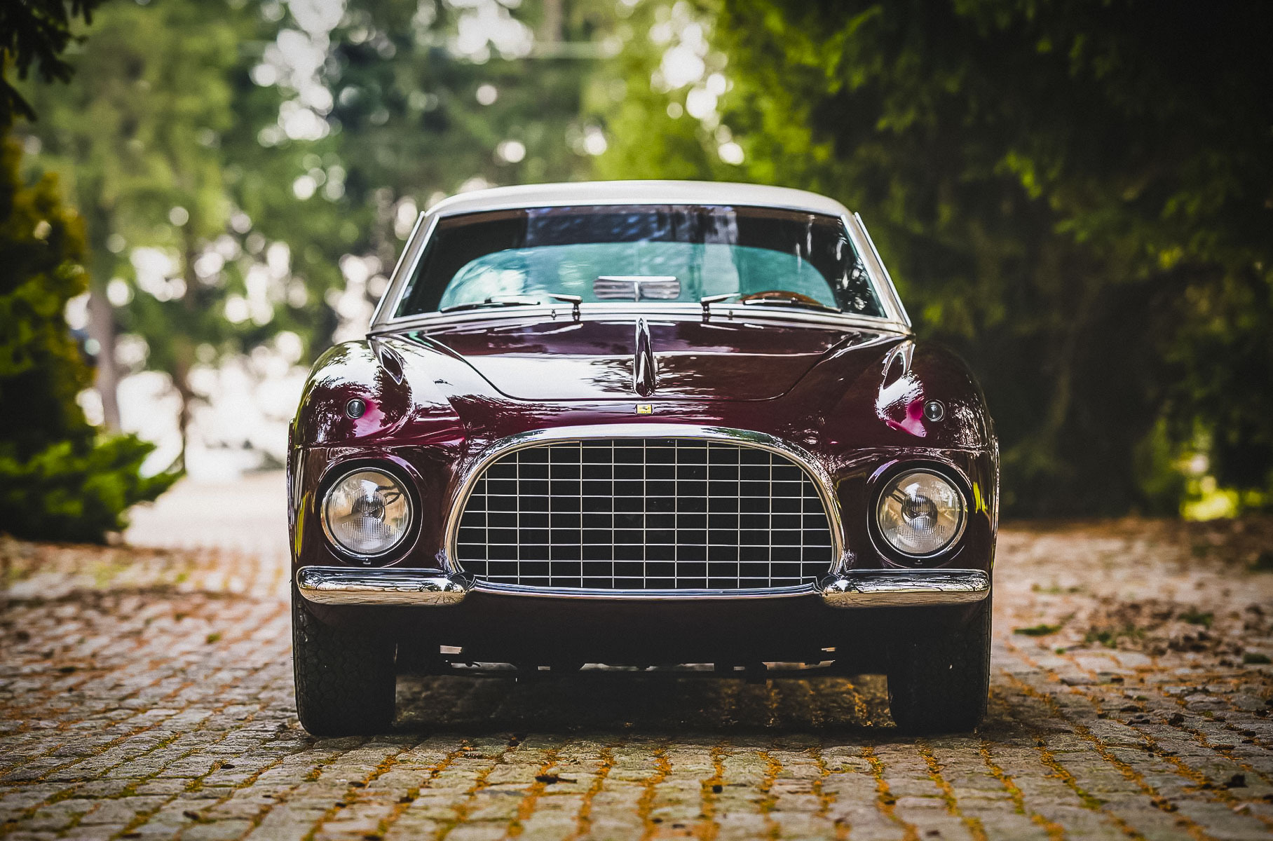 Один из двух Ferrari 375 America пустят с молотка за 250 миллионов рублей Один из двух Ferrari 375 America пустят с молотка за 250 миллионов рублей Новости