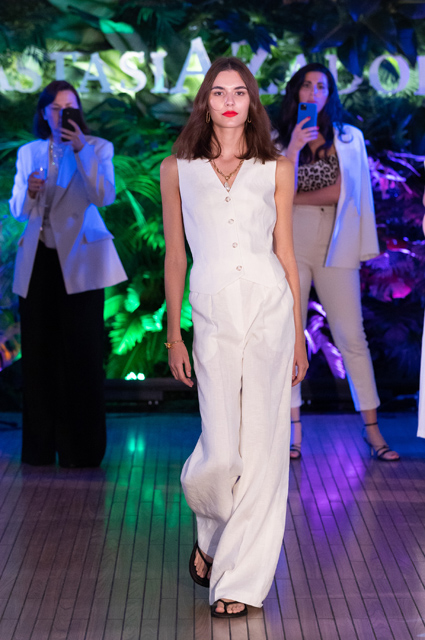 Виктория Лопырева, Полина Аскери, Яна Рудковская и другие на показе Анастасии Задориной Светская жизнь