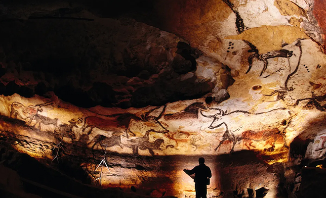 12 тысяч лет назад в древней пещере кто-то создал изображения, которые нельзя увидеть невооруженным взглядом. Они в 3D тысяч, ученые, назад, живопись, ЛаПасьега, ранее, рисунки, детали, скрытых, скалах, создания, пещера, удалось, идентифицировать, просто, животные 12, доисторические, глазу, незаметные, невооруженному