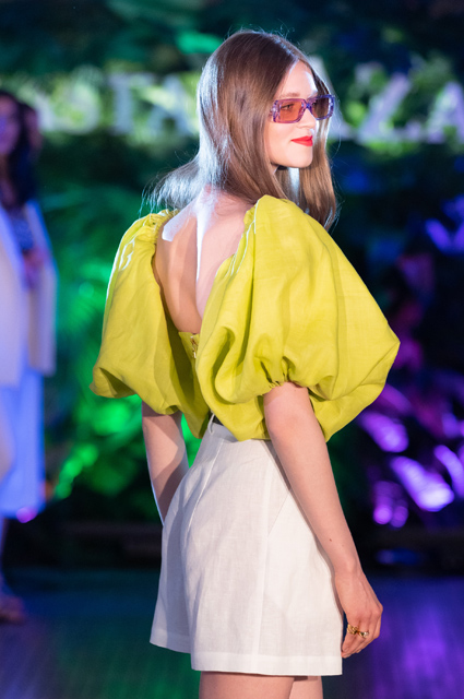 Виктория Лопырева, Полина Аскери, Яна Рудковская и другие на показе Анастасии Задориной Светская жизнь