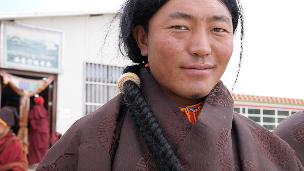 Академия Ярчен Гар: затерянный город-монастырь в Тибете Академия Ярчен Гар: затерянный город-монастырь в Тибете автотуризм