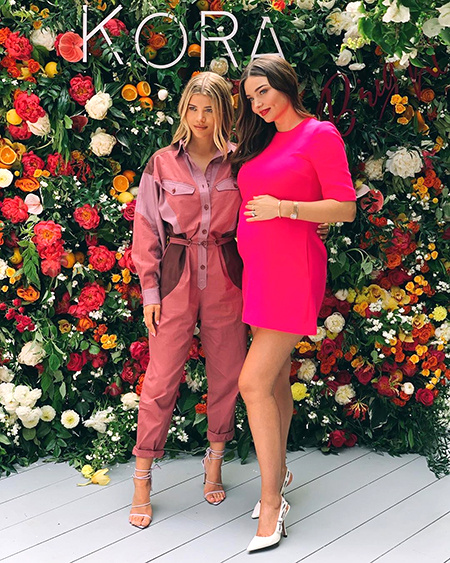 Беременная Миранда Керр пригласила на свою бьюти-презентацию невесту Орландо Блума Кэти Перри Беременная Миранда Керр пригласила на свою бьюти-презентацию невесту Орландо Блума Кэти Перри Красота,Уход за кожей и волосами