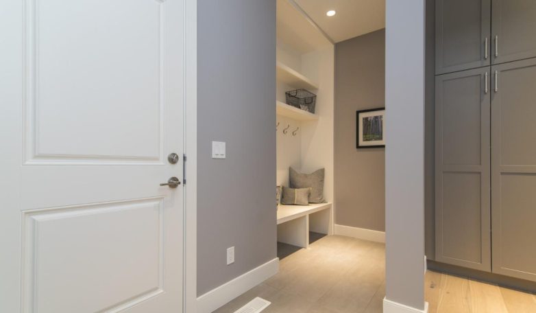 Как сделать прихожую стильной и удобной - похожая новость на Toplenta