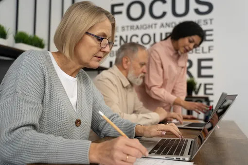 Как меняется работа мозга, пока мы стареем: 6 научных теорий Как меняется работа мозга, пока мы стареем: 6 научных теорий биология,здоровье,исследование,мозг,человек