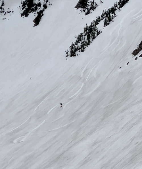 Сноубордист на вершине