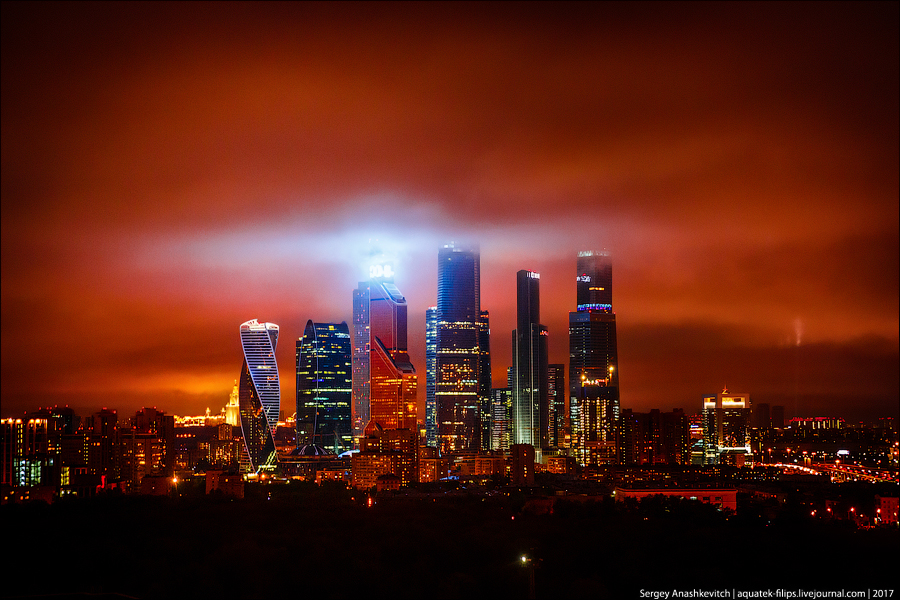 Небо над Москвой 8 мая