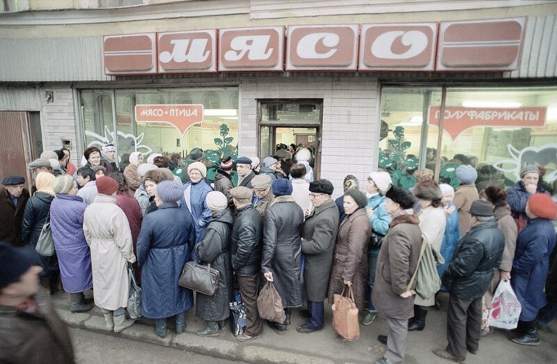 Как это было: фотографии советских магазинов и рынков дефицит в СССР, еда, магазины, очереди, рынки, советская торговля
