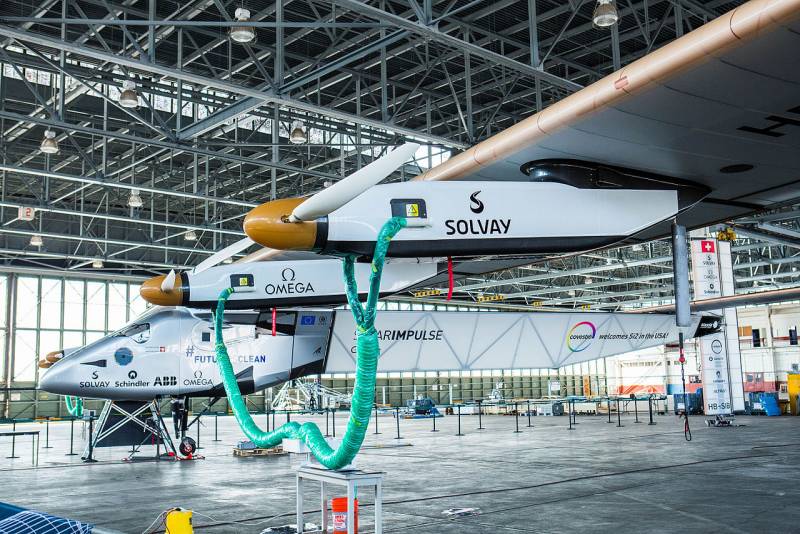 Самолет Solar Impulse 2 станет «атмосферным спутником» для ВМС США Самолет Solar Impulse 2 станет «атмосферным спутником» для ВМС США оружие