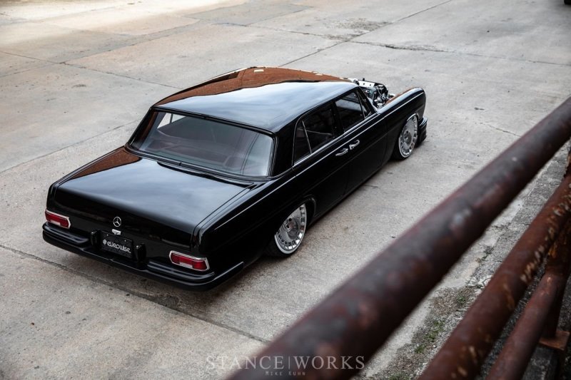 Американцы превратили классический Mercedes-Benz в безумный кастом Американцы превратили классический Mercedes-Benz в безумный кастом авто,автомобиль,автоновости,НОВОСТИ,тюнинг