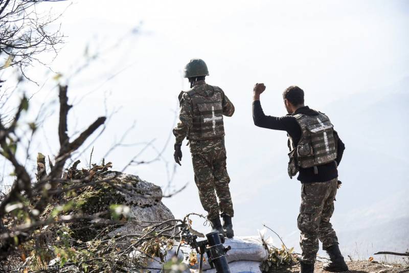 Почему Армения в первой войне в Карабахе выиграла, а во второй проиграла?
