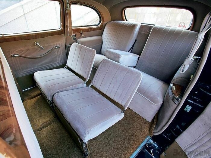 Закупленные в 1936-1937 годах бронированные Packard Twelve эксплуатировались почти полтора десятка лет.