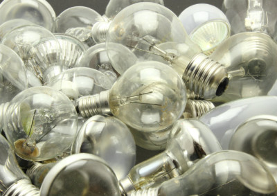 LIGHTBULBS-shutterstock-167254925-WEBONLY