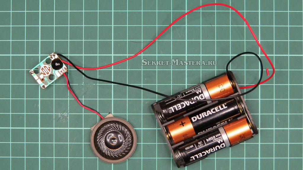 Имитатор лая. Имитатор лая собаки своими руками. Имитатор собачьего лая схема. Чип звуковой перезаписываемый с аккумулятором. Сигнализация лай собаки своими руками.