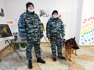 В Вологде сотрудники транспортной полиции присоединились к Всероссийской акции МВД России «Студенческий десант»