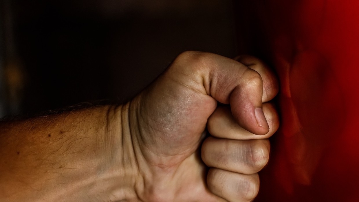 Пьяный житель Ленобласти до смерти забил друга в гостях