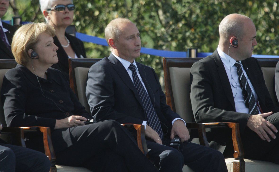 Польша назвала неуместным присутствие Путина на годовщине Второй мировой