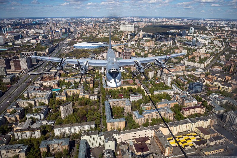 Москва из кабины самолета Ил-78 Москва из кабины самолета Ил-78