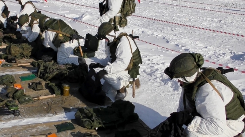 Победа в военной операции. Замминистра обороны руз задержан. Фото приезда зам. министра обороны на полигон суц 2005.