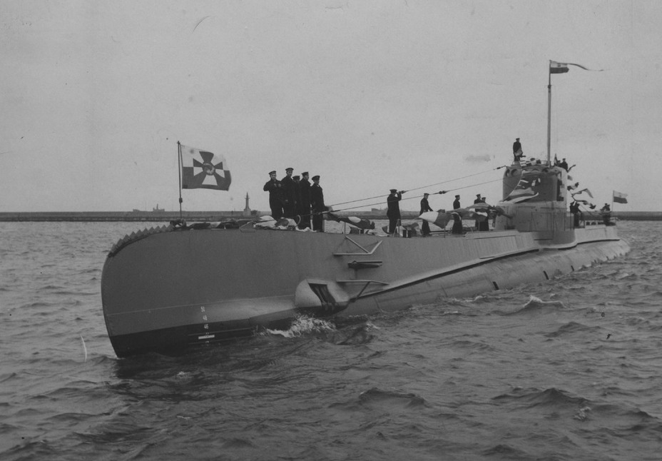 ​Подводная лодка Orzeł впервые заходит в Гдыню, 10 февраля 1939 года. Корабль строился на добровольные пожертвования членов Морской и колониальной лиги, в том числе с территорий Западной Украины и Западной Белоруссии nac.gov.pl - Первым всегда трудно | Warspot.ru
