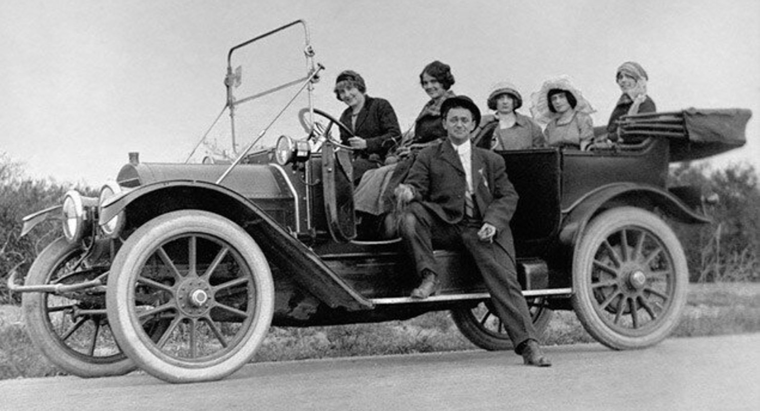 Когда и какие изобретения впервые появились в авто Автомобили