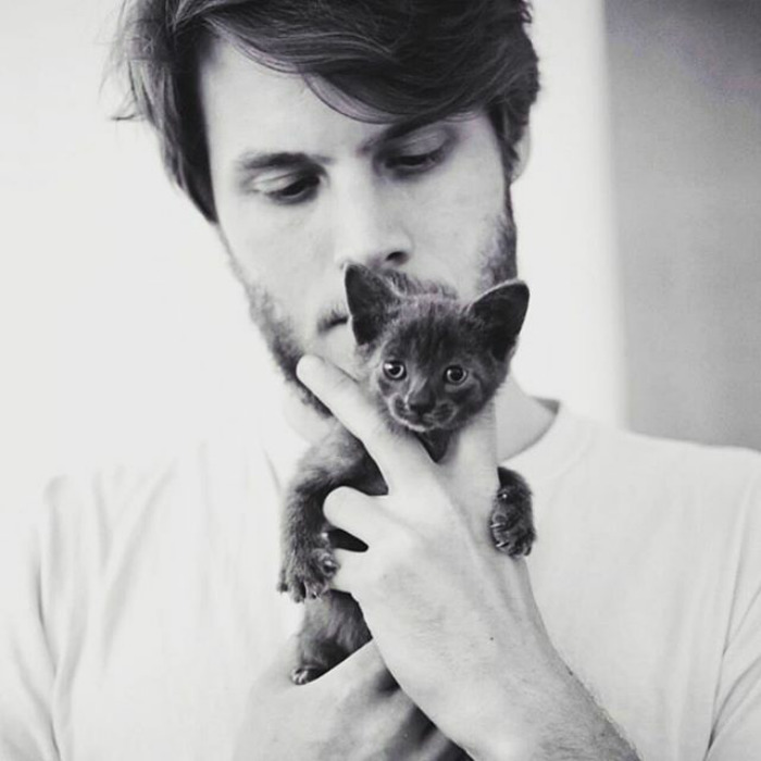 Dudes With Kittens