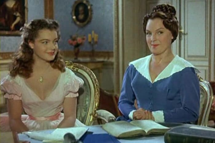 Роми Шнайдер и ее мама в фильме *Молодые годы королевы*, 1954 | Фото: 24smi.org Роми Шнайдер и ее мама в фильме *Молодые годы королевы*, 1954 | Фото: 24smi.org