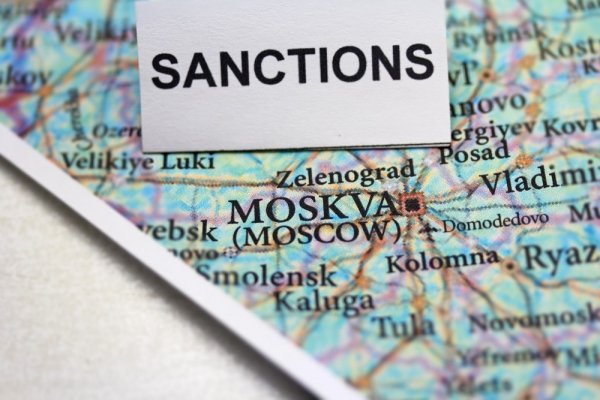 Миллиарды в трубу: сколько стоят Евросоюзу антироссийские санкции?