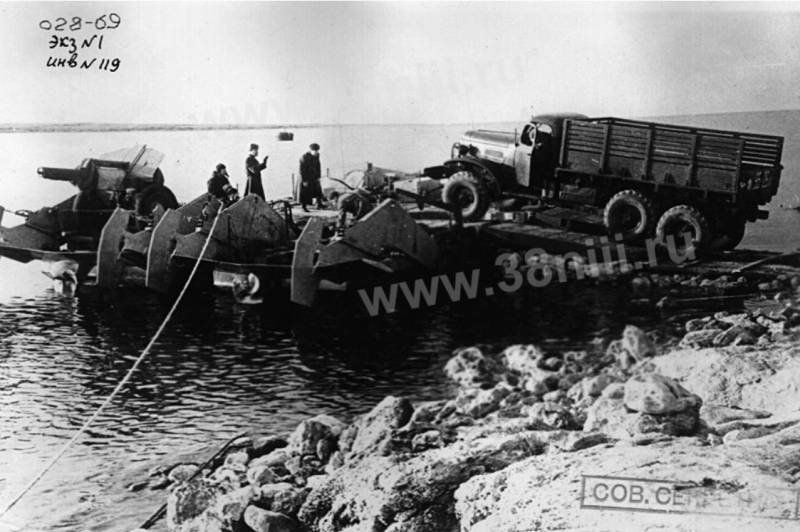 История зампотеха: танковый десант на подводных крыльях оружие