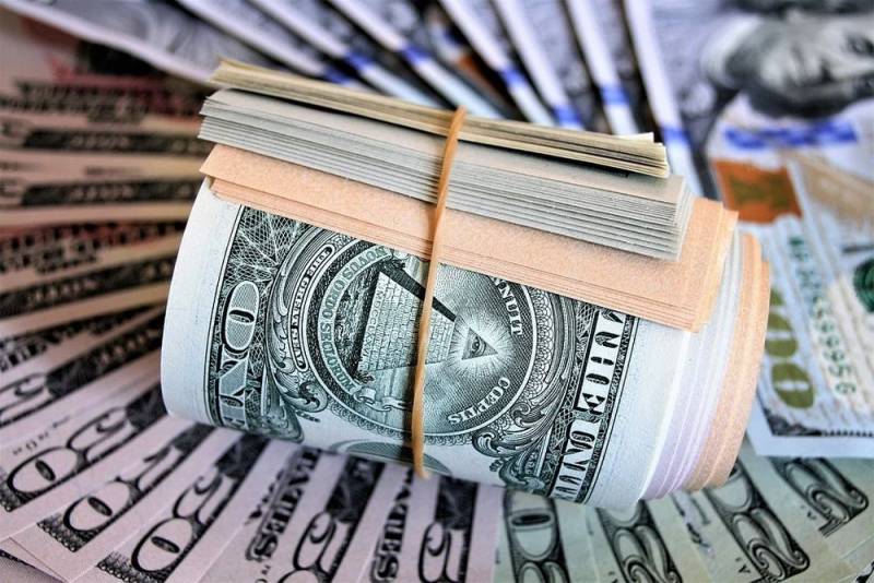 Преподаватель Питтсбургского университета: США своими санкциями сами наносят удар по роли доллара в мире