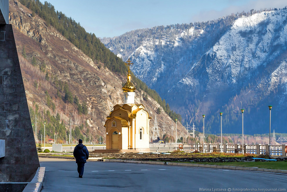 Самая большая ГЭС России