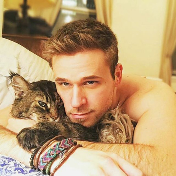 Dudes With Kittens