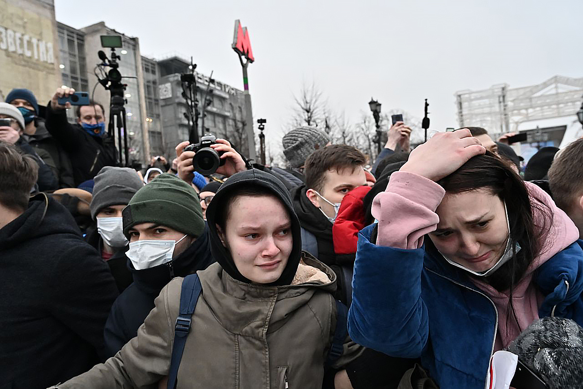 Митинг в москве сегодня против. Протесты в Москве. Митингующие в Москве. Россияне на митинге. Антивоенные протесты в Москве.