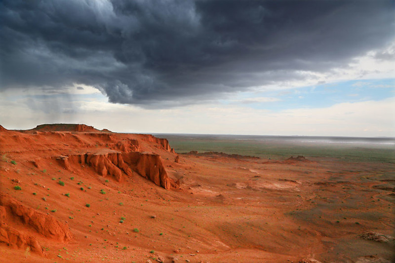 Гроза над Красной скалой. Монголия красота, путешествия, фото